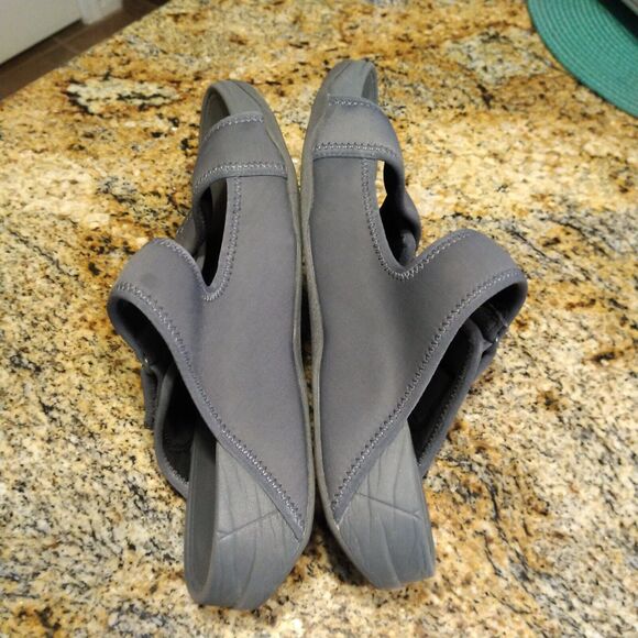 FitFlop Gogh Moc Water-Resistant Outdoor Adjustable Sandals Men\'s Sz 9 Gray main image 9